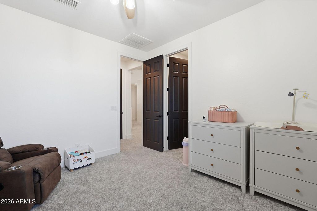 Image 39 of property listing at 1923 W SUMMER Lane, San Tan Valley, AZ 85144