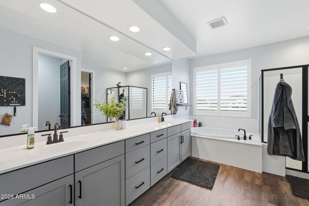 Image 47 of property listing at 1923 W SUMMER Lane, San Tan Valley, AZ 85144