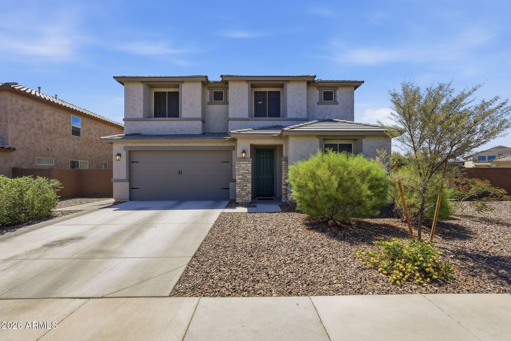 Image 5 of property listing at 1923 W SUMMER Lane, San Tan Valley, AZ 85144