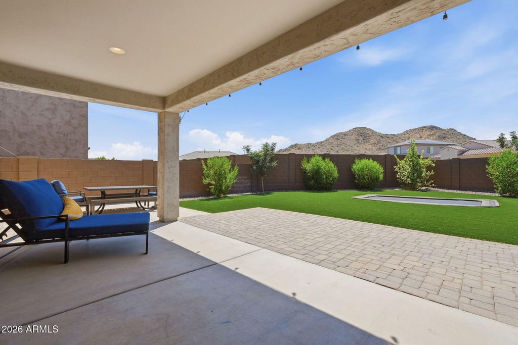 Image 56 of property listing at 1923 W SUMMER Lane, San Tan Valley, AZ 85144