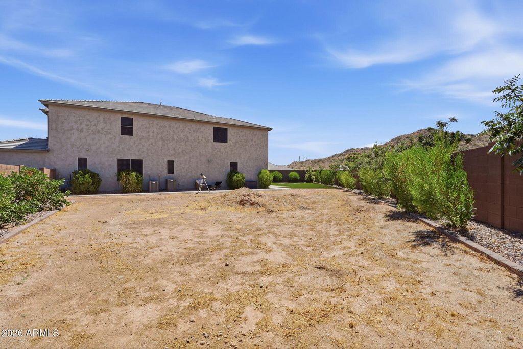 Image 70 of property listing at 1923 W SUMMER Lane, San Tan Valley, AZ 85144