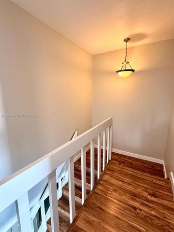 833 NW 81st Ter 8, Plantation, FL 33324