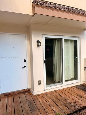 833 NW 81st Ter 8, Plantation, FL 33324