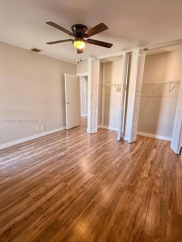 833 NW 81st Ter 8, Plantation, FL 33324