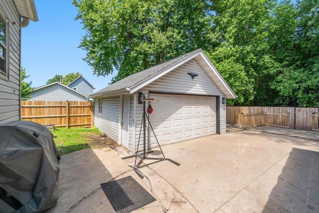 500 S PIERCE AVENUE, Appleton, WI 54914