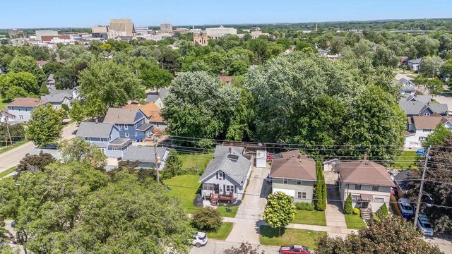 500 S PIERCE AVENUE, Appleton, WI 54914
