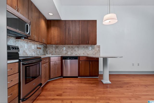 2222 2ND AVENUE N, Birmingham, AL 35203