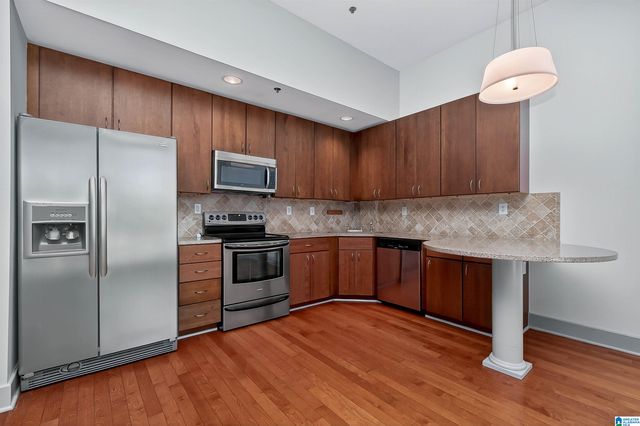 2222 2ND AVENUE N, Birmingham, AL 35203