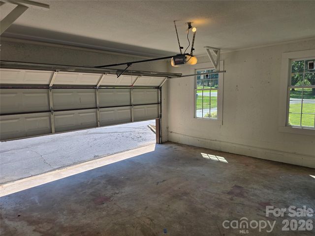 506 Pine Street, Landis, NC 28088