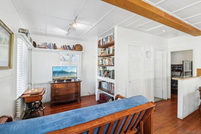 719 Jersey Ct, San Diego, CA 92109