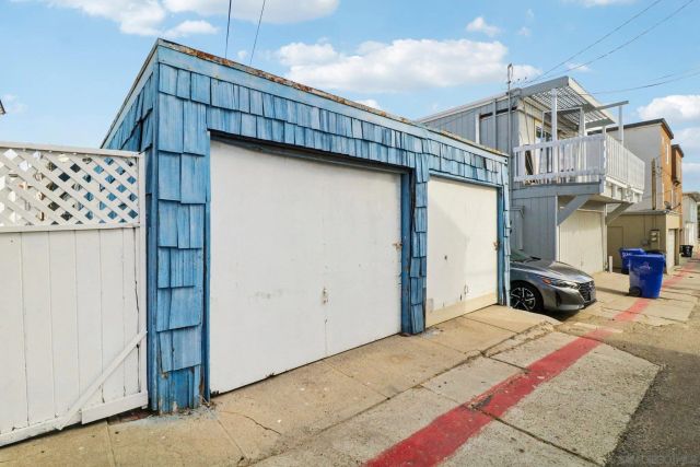 719 Jersey Ct, San Diego, CA 92109