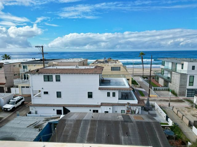 719 Jersey Ct, San Diego, CA 92109