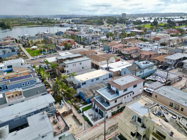 719 Jersey Ct, San Diego, CA 92109