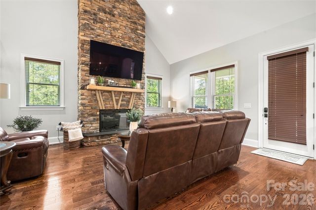4306 Rolling Acres Road, Charlotte, NC 28213