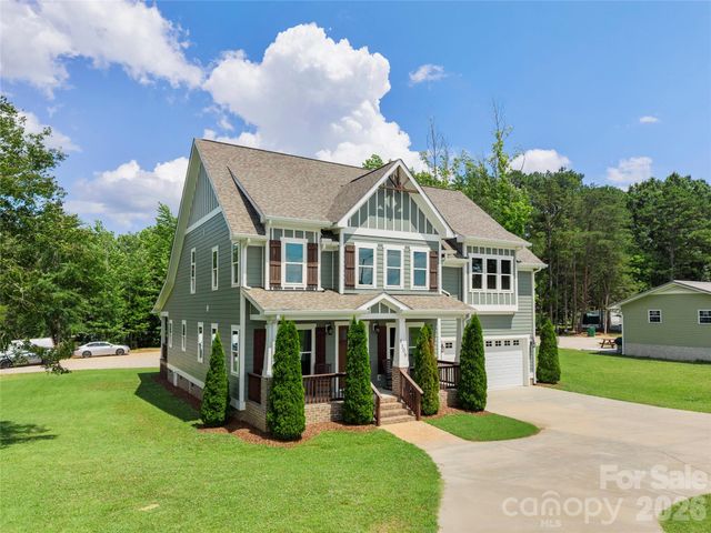 4306 Rolling Acres Road, Charlotte, NC 28213