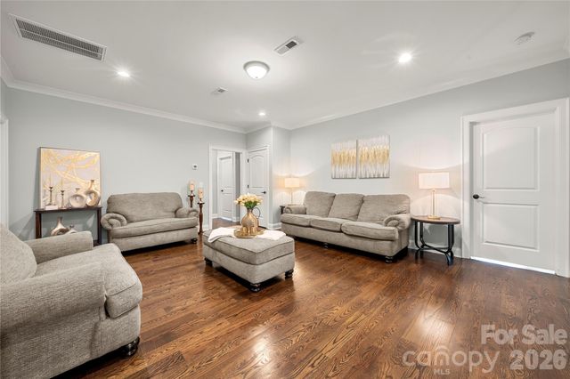 4306 Rolling Acres Road, Charlotte, NC 28213