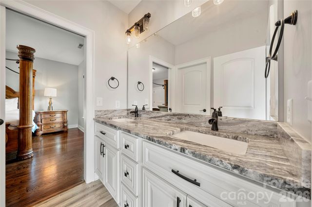 4306 Rolling Acres Road, Charlotte, NC 28213