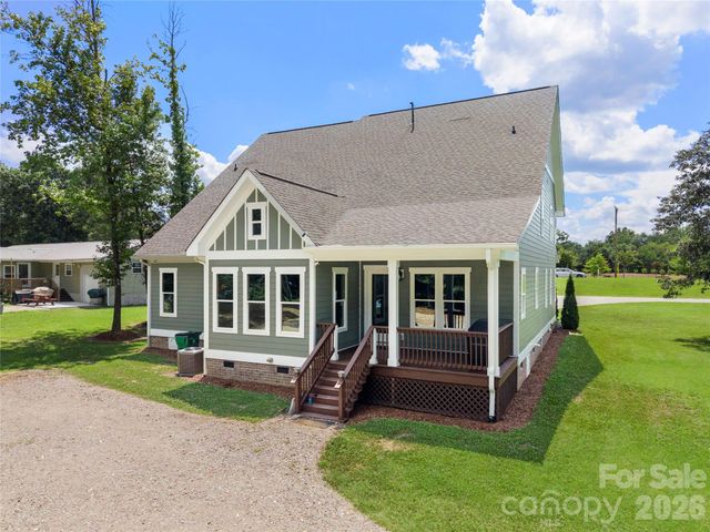 4306 Rolling Acres Road, Charlotte, NC 28213
