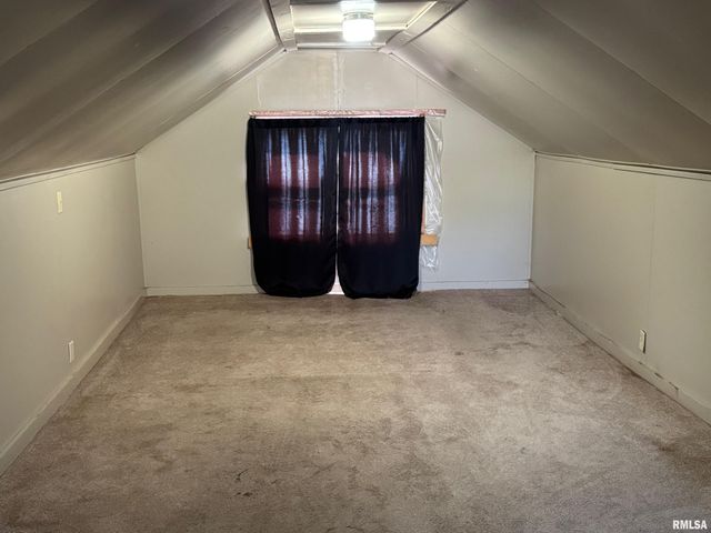 1117 E ASH Street, Springfield, IL 62703