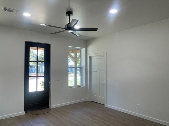 1104 N Jackson Street, Clarksville, AR 72830