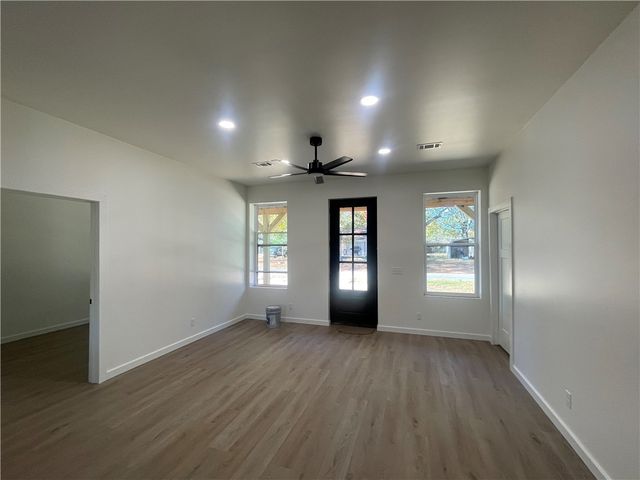 1104 N Jackson Street, Clarksville, AR 72830