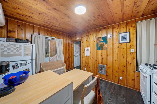 656 West Street, Redding, CA 96001