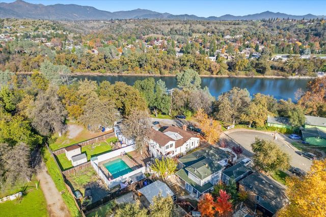 656 West Street, Redding, CA 96001