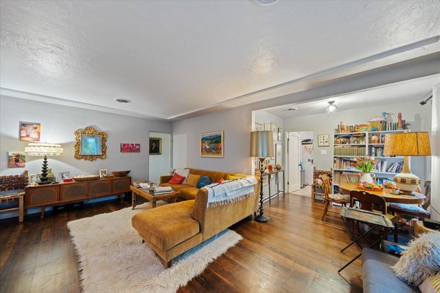 656 West Street, Redding, CA 96001