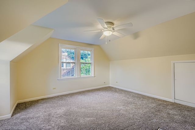 9813 S LAWNDALE Avenue, Evergreen Park, IL 60805