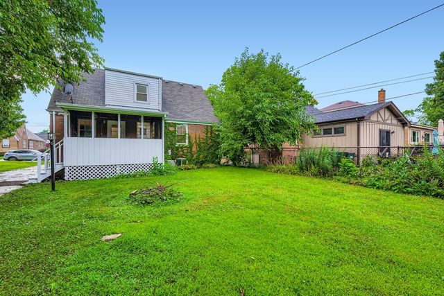 9813 S LAWNDALE Avenue, Evergreen Park, IL 60805