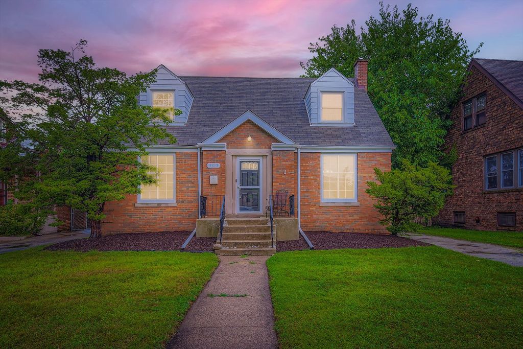 9813 S LAWNDALE Avenue, Evergreen Park, IL 60805
