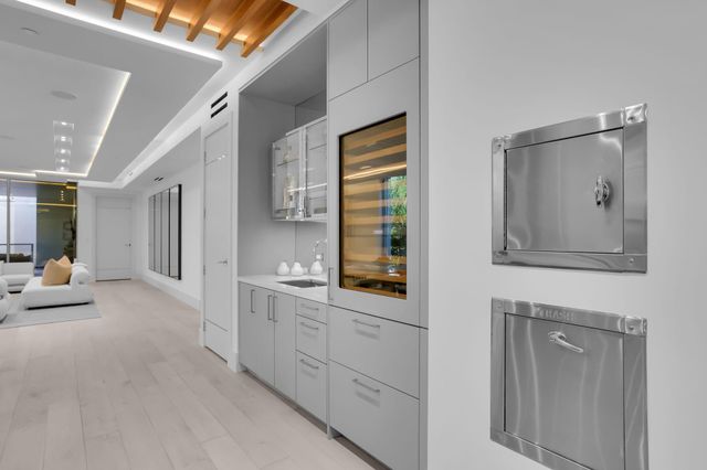 1901 S Ocean Boulevard 9, Delray Beach, FL 33483