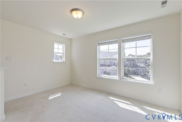 9262 Marl Ridge Ln, Hanover, VA 23116