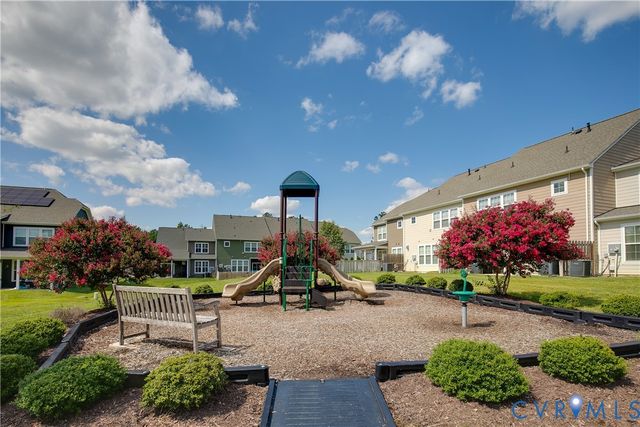 9262 Marl Ridge Ln, Hanover, VA 23116