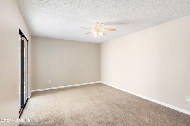 8234 DAISY Lane N, Jacksonville, FL 32244