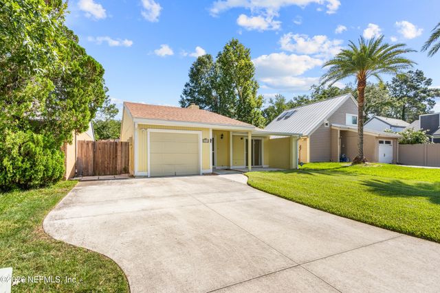 8234 DAISY Lane N, Jacksonville, FL 32244