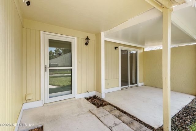 8234 DAISY Lane N, Jacksonville, FL 32244