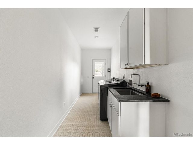 7290 S Cook Cir, Centennial, CO 80122