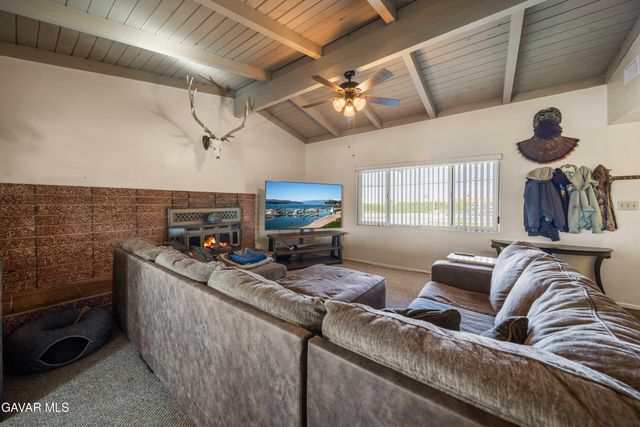 10872 Peach Avenue, Hesperia, CA 92345