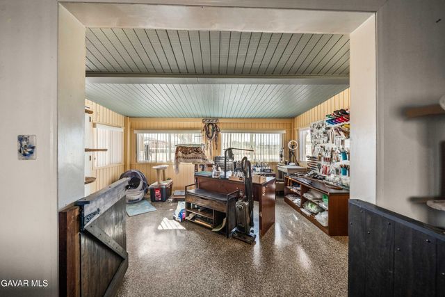 10872 Peach Avenue, Hesperia, CA 92345