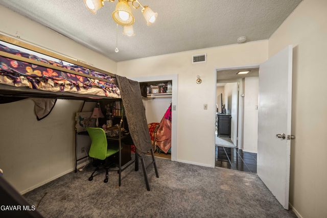 10872 Peach Avenue, Hesperia, CA 92345