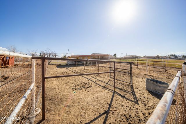 10872 Peach Avenue, Hesperia, CA 92345