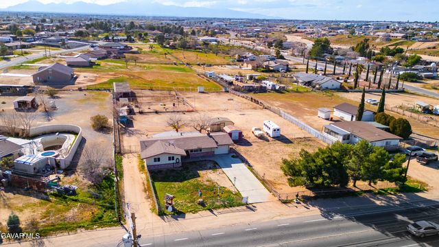 10872 Peach Avenue, Hesperia, CA 92345