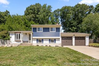 4774 Brookgate Drive NW, Comstock Park, MI 49321