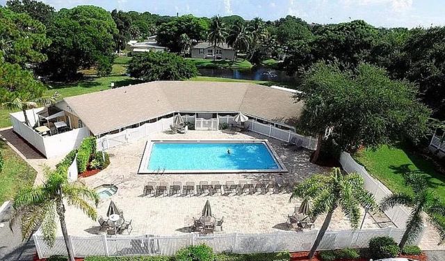2555 Pga Boulevard 205, Palm Beach Gardens, FL 33410