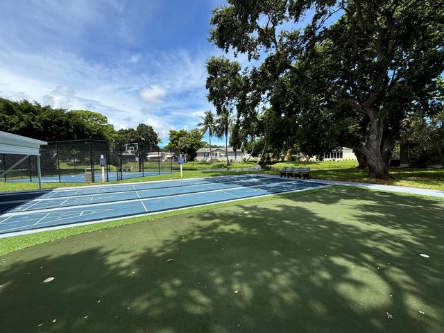 2555 Pga Boulevard 205, Palm Beach Gardens, FL 33410