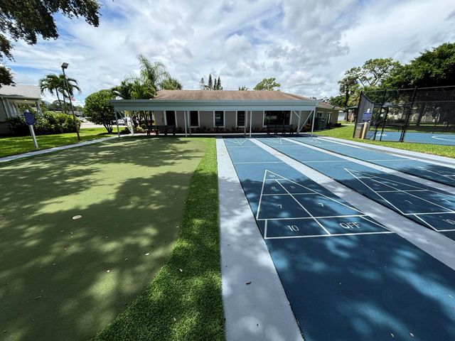 2555 Pga Boulevard 205, Palm Beach Gardens, FL 33410