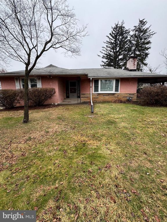 1429 COUNTY LINE RD, Huntingdon Valley, PA 19006