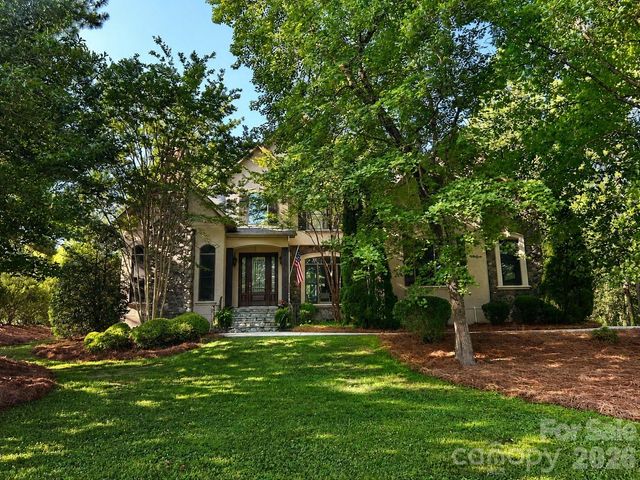2073 Sugar Pond Court, Fort Mill, SC 29715