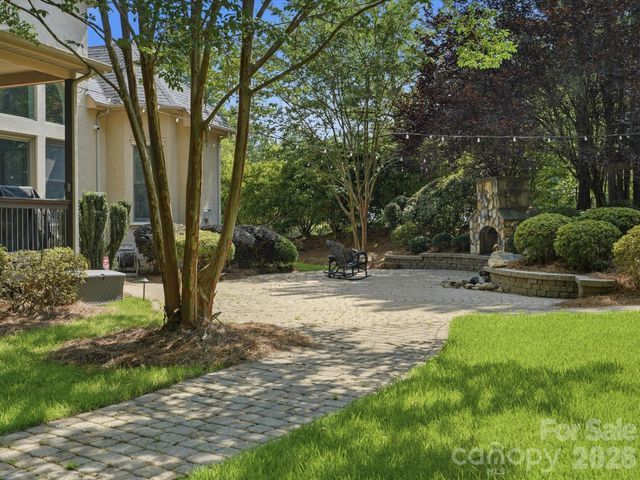 2073 Sugar Pond Court, Fort Mill, SC 29715